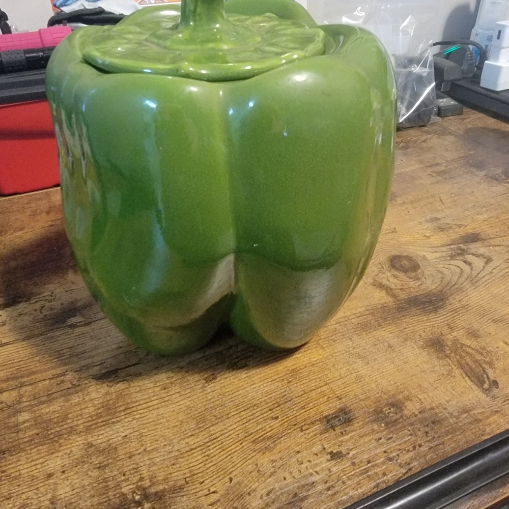 LARGE VINTAGE GREEN PEPPER COOKIE JAR